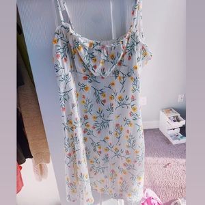 Dainty floral dress!!